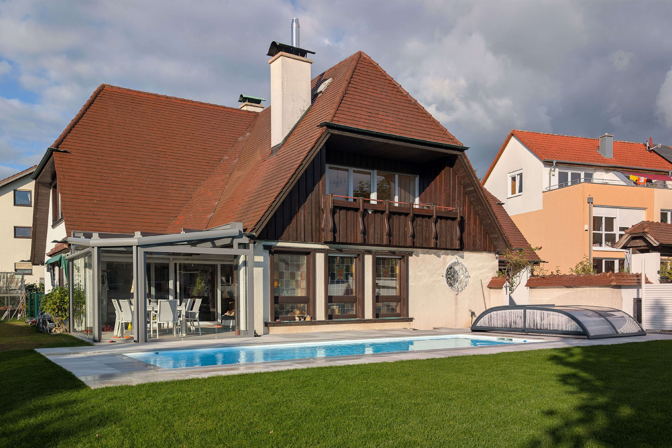 Webseite_Referenzen02_dynamic_pool_2025 04 scaled