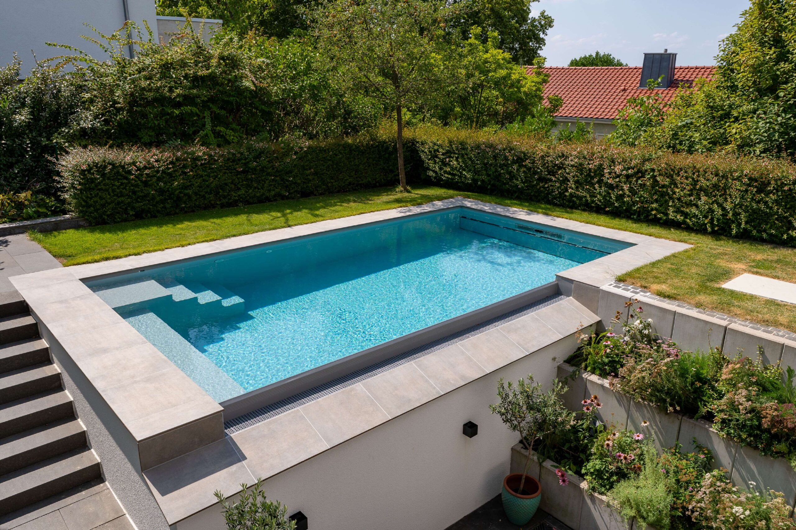 Webseite_Referenzen_dynamic_pool_2025 02 scaled